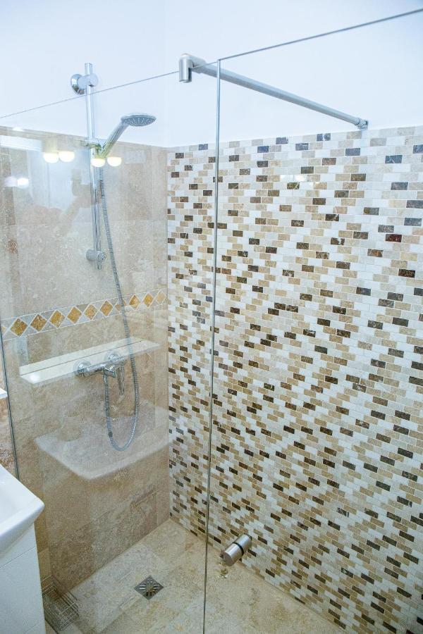 Appartement Apartament Luxury Irina à Rîşnov Extérieur photo