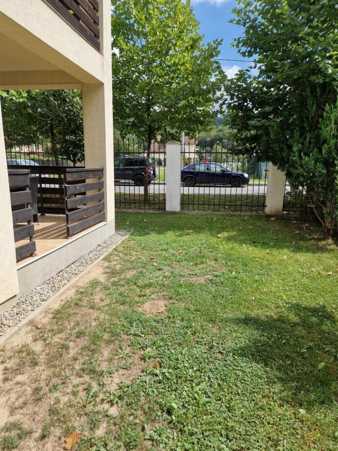 Appartement Apartament Luxury Irina à Rîşnov Extérieur photo